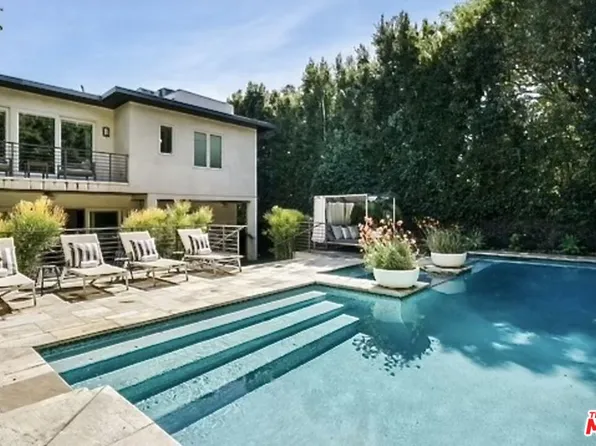 10565 Butterfield Rd, Los Angeles, CA 90064