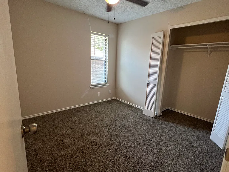 13819 Woodbreeze St — Photo 11
