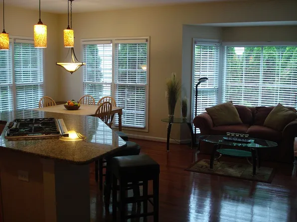 9600 Larkview Ct, Fairfax Station, VA 22039