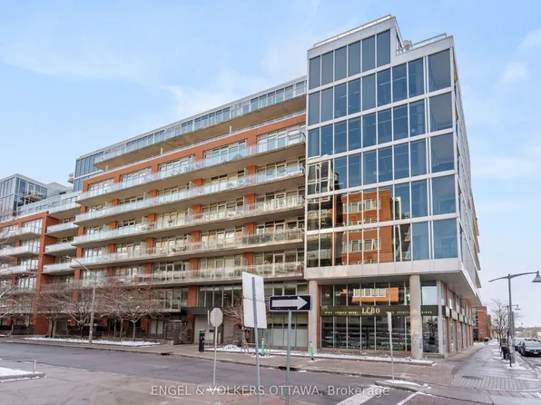 360 McLeod St #603, Ottawa, ON K2P 1A9