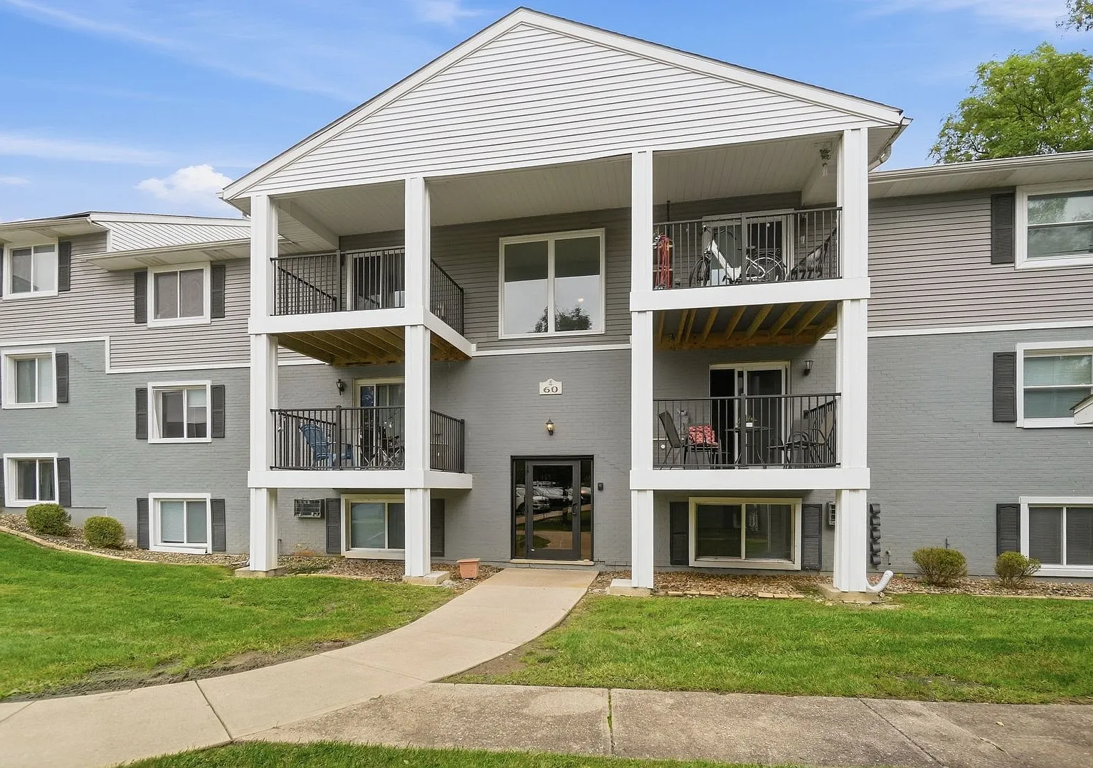 Prime at Uptown Apartments and Townhomes — Photo 3