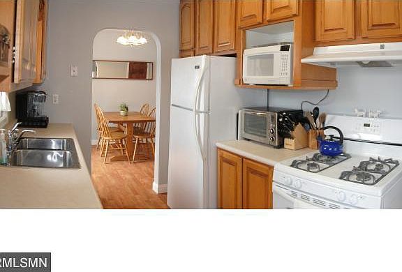 5th image of 2368 Cowern Pl E