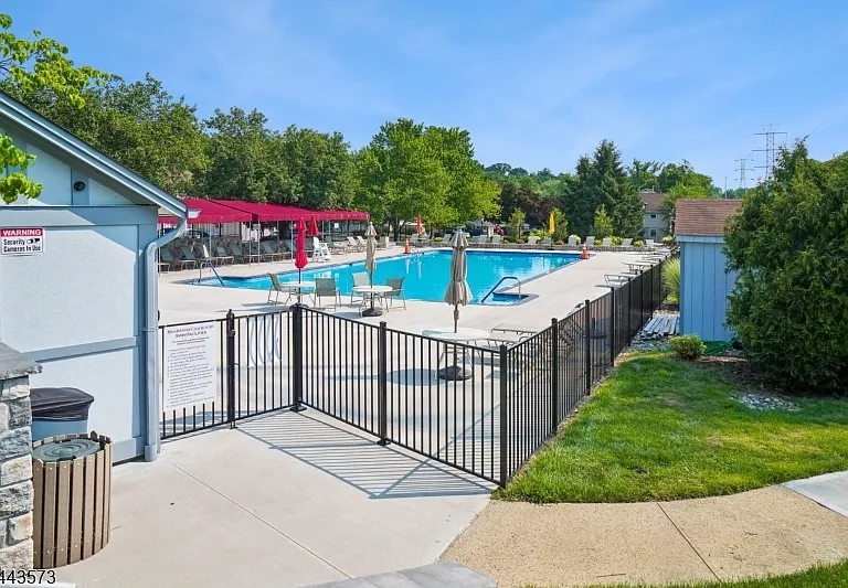 29 Coachlight Dr — Photo 27