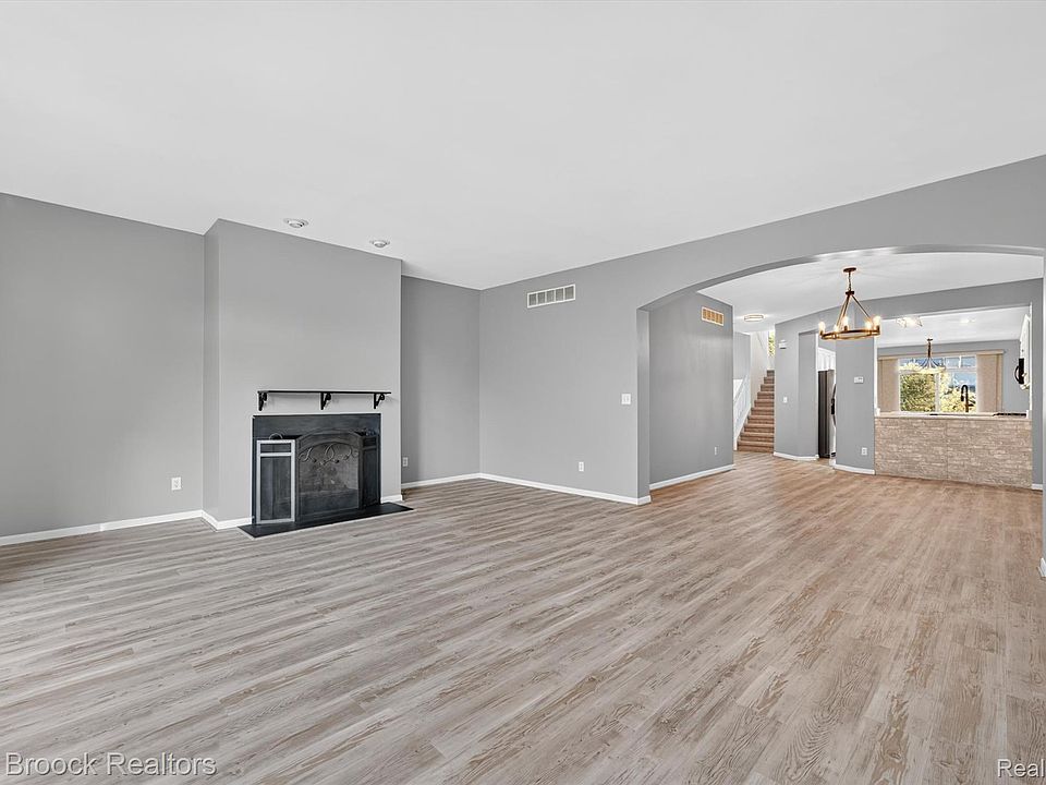 37508 Newburgh Park Cir, photo 13
