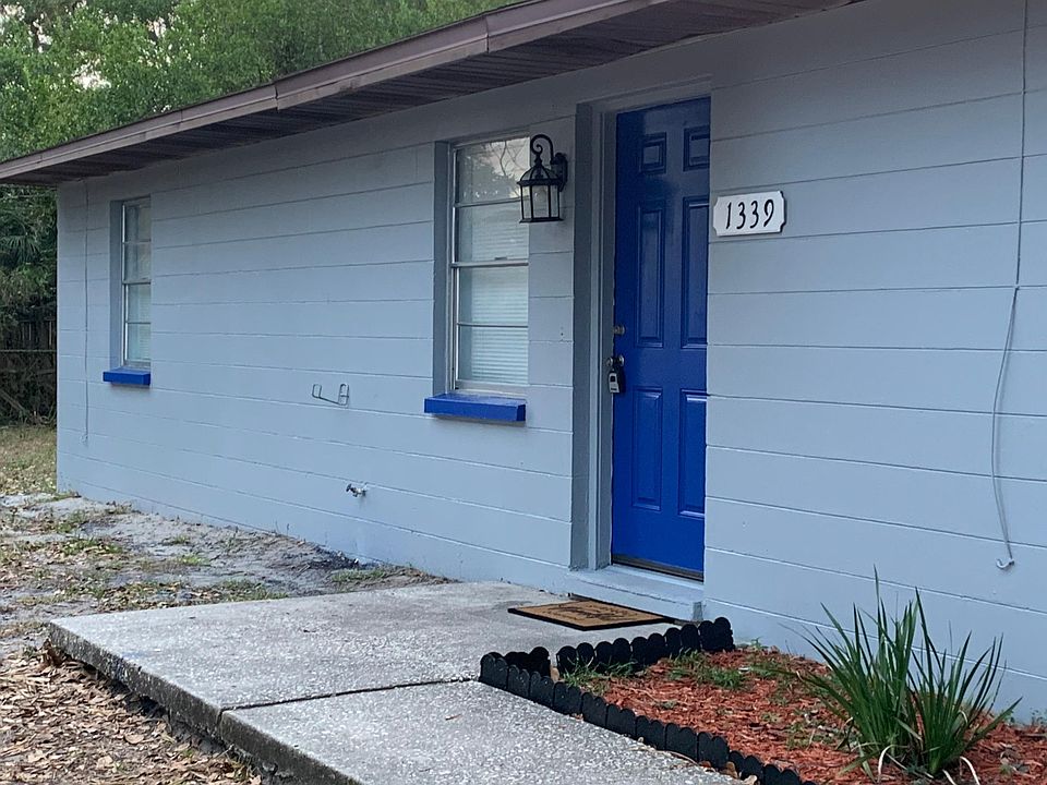 1st image of 1339 E Parker St
