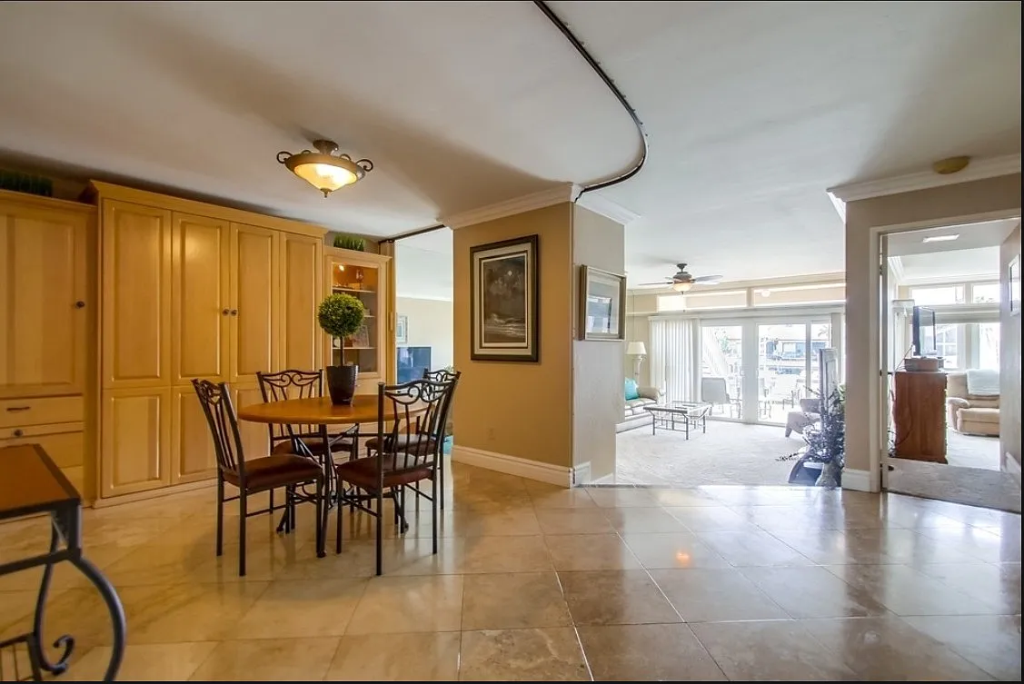 2 bed, 1650 sqft, $6,995 — Photo 2