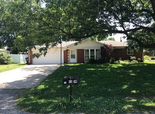 14 Victor St, Waterloo, IL 62298