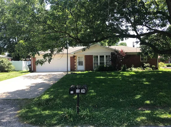 14 Victor St, Waterloo, IL 62298
