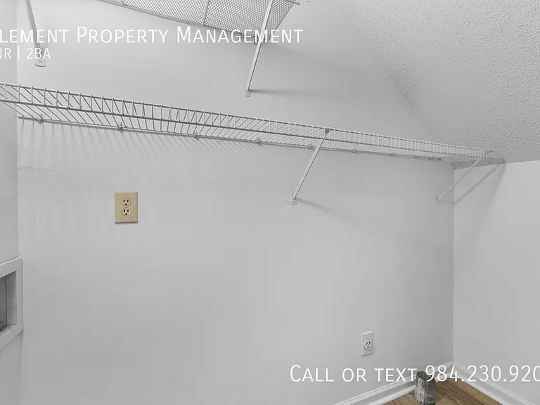 6649 Speight Cir — Photo 35