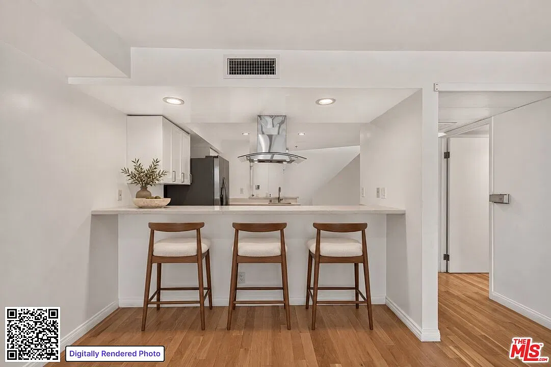 2 bed, 2.5 bath, 1740 sqft, $6,920 — Photo 4