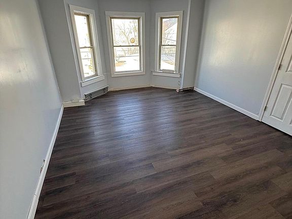 4th image of 125 Pierce Street