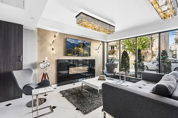 Rented by Compass | media 23