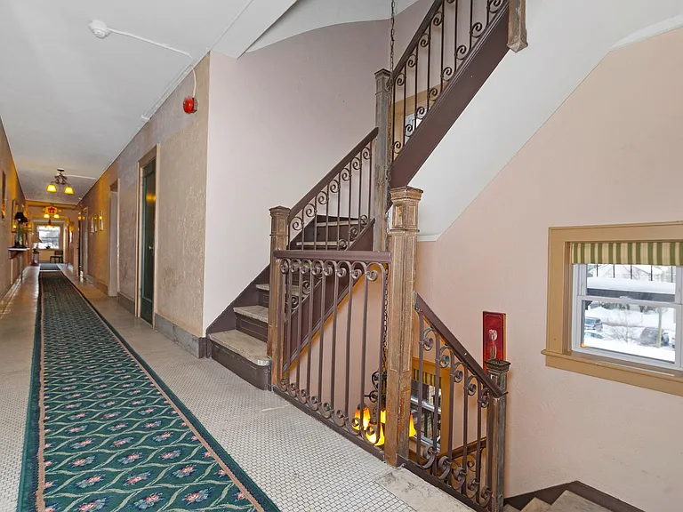 35 McKinley Ave — Photo 10