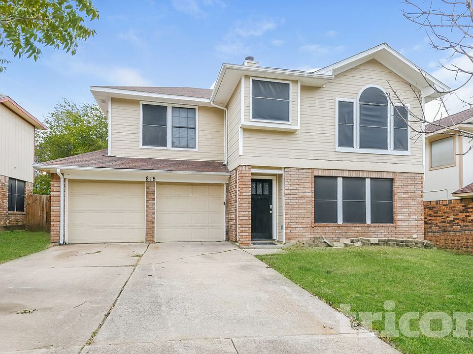 1st image of 815 Wyndham Pl