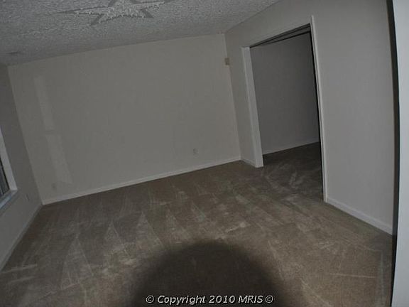 4th image of 11020 Ascot Cir