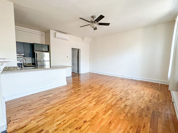 4th image of 2312 Delancey Pl APT 3F