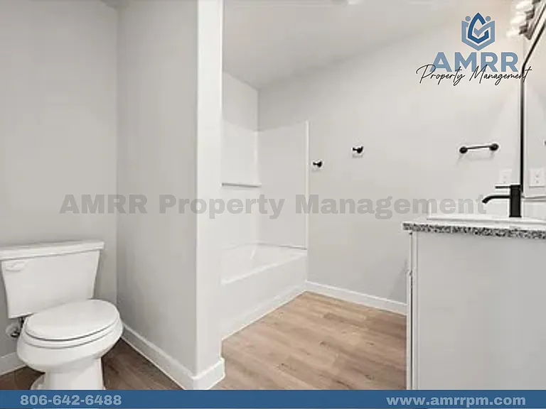 2304 Abbeville Ave — Photo 12