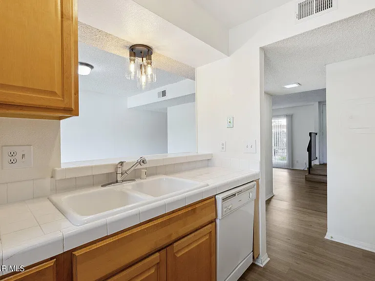 27401 Country Glen Rd — Photo 8