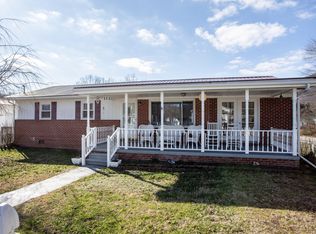 103 E 28th St S, Big Stone Gap, VA 24219