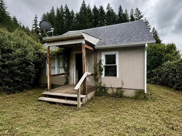 139 NW 10th St, Toledo, OR 97391
