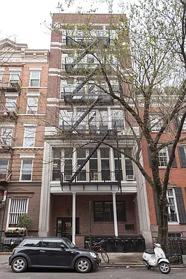 Rented by Nest Seekers International | media 16