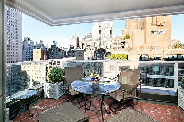 Sold by Fox Residential Group | media 6