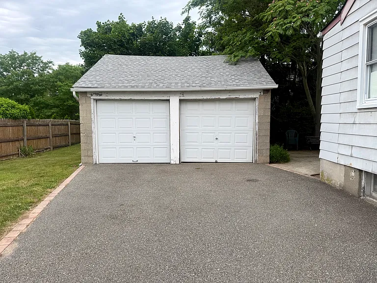 1777 Stone Ave — Photo 3