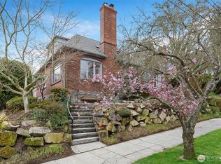 1820 Nob Hill Ave N, Seattle, WA 98109