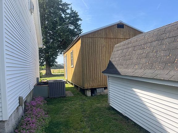 5th image of 82 Cypress Shores Rd W
