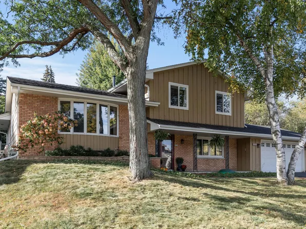 8309 Northwood Pkwy, New Hope, MN 55427