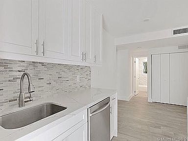 3rd image of 95 Edgewater Dr APT 108