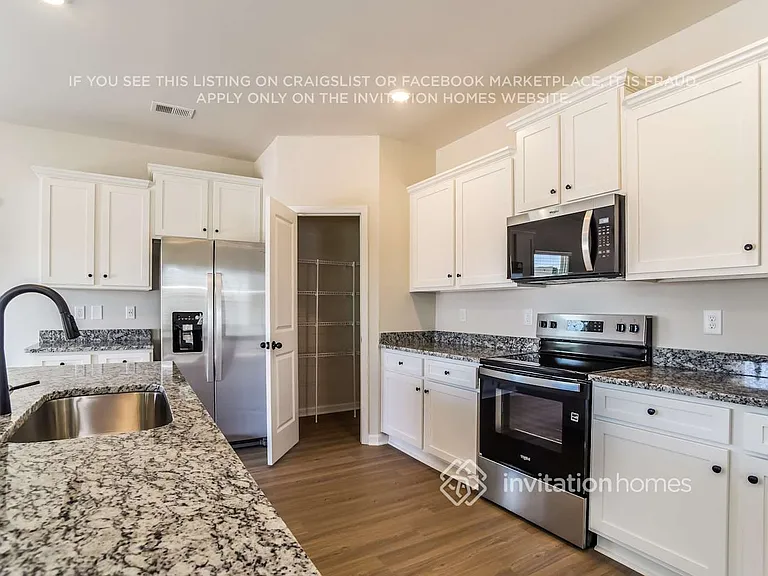3355 Fox Hall Dr — Photo 6