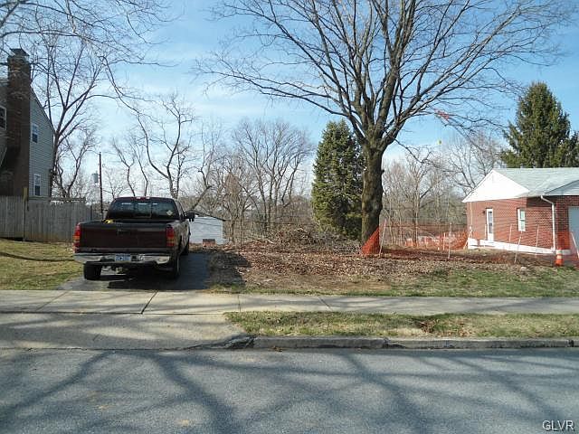 1st image of 1341 Saint John St