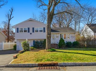 59 Kingston Rd, Parsippany-Troy Hills Twp., NJ 07054