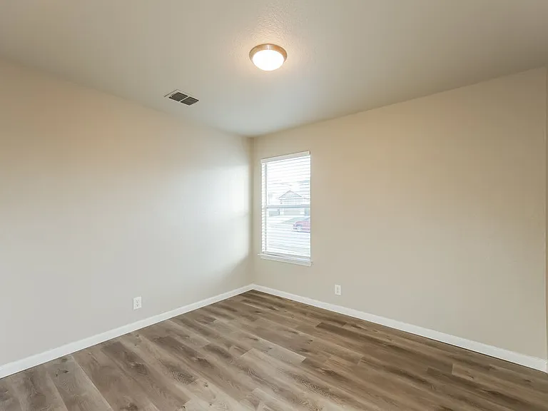 7826 Juno Hts — Photo 14