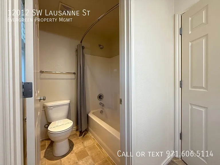 12012 SW Lausanne St — Photo 38