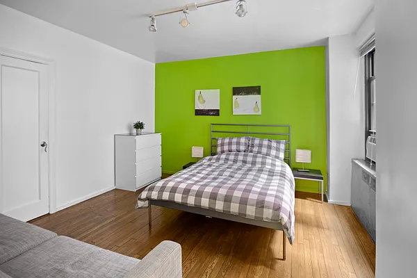 Rented by HomeDax Real Estate | media 4