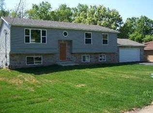 38816 N Kenmore Rd, Antioch, IL 60002