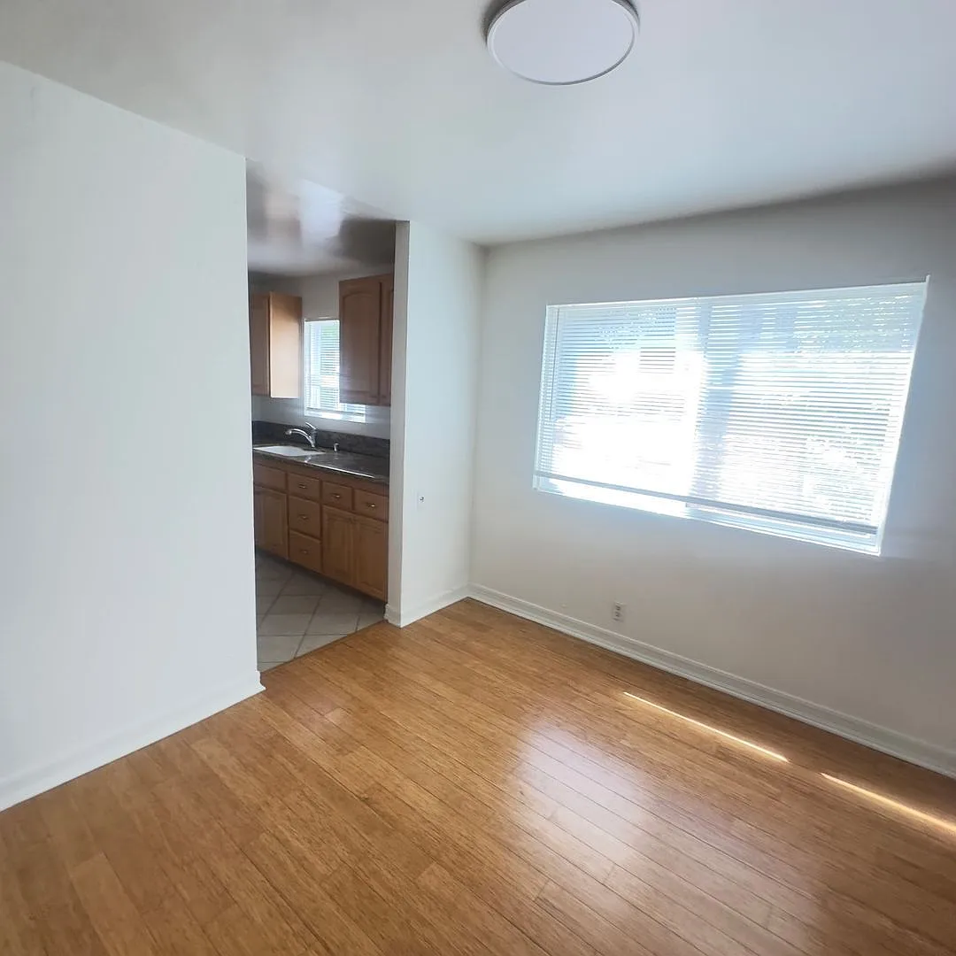 1 bed, 1.0 bath, $2,050 — Photo 3