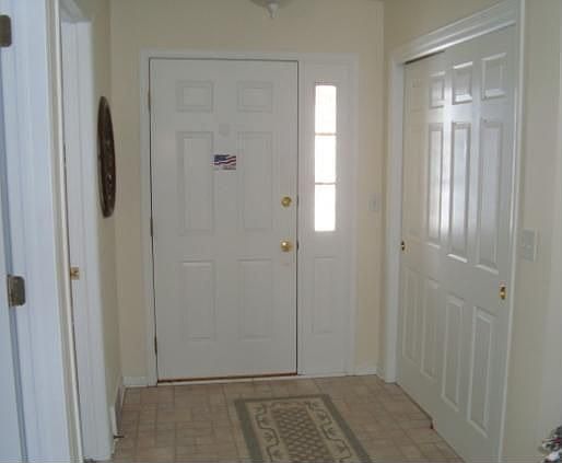 5th image of 130 Lexington Ct