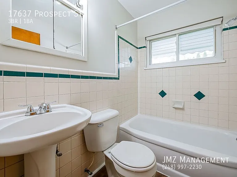 17637 Prospect St — Photo 17