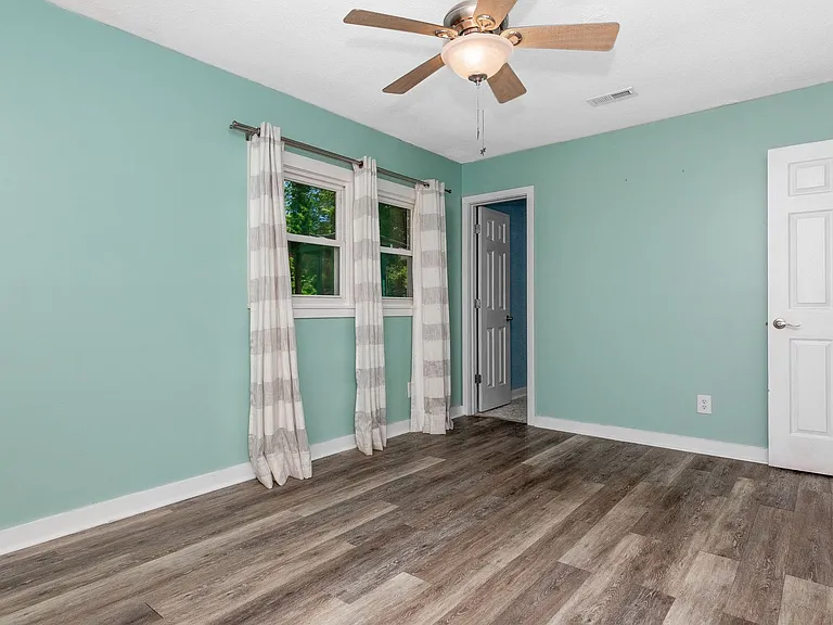 4070 Long Line Ln — Photo 16