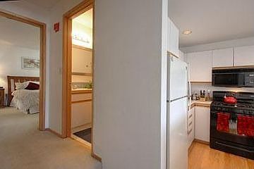 3rd image of 2855 14th Ave W APT 102