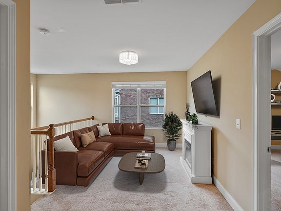 5th image of 545 Millwood Ln