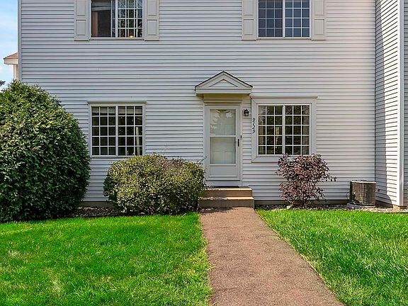 4th image of 9129 Scarlet Globe Dr #2