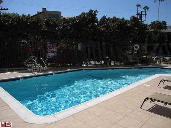 2nd image of 612 S Barrington Ave APT 311