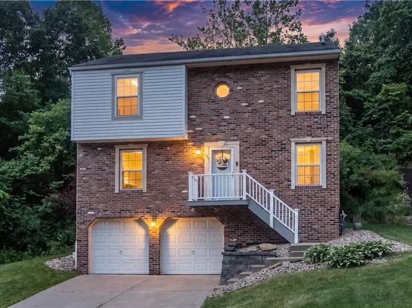 121 Shelbourne Dr, Coraopolis, PA 15108