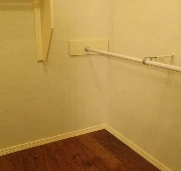 802 NW Seaton Pl — Photo 12