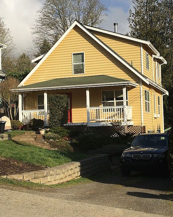 1st image of 6222 NE Center St