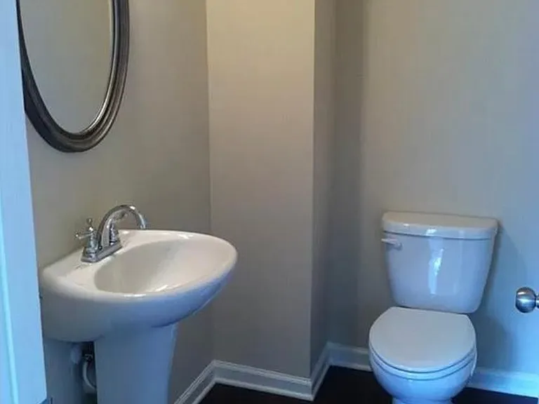 1906 Charcoal Ives Rd — Photo 14